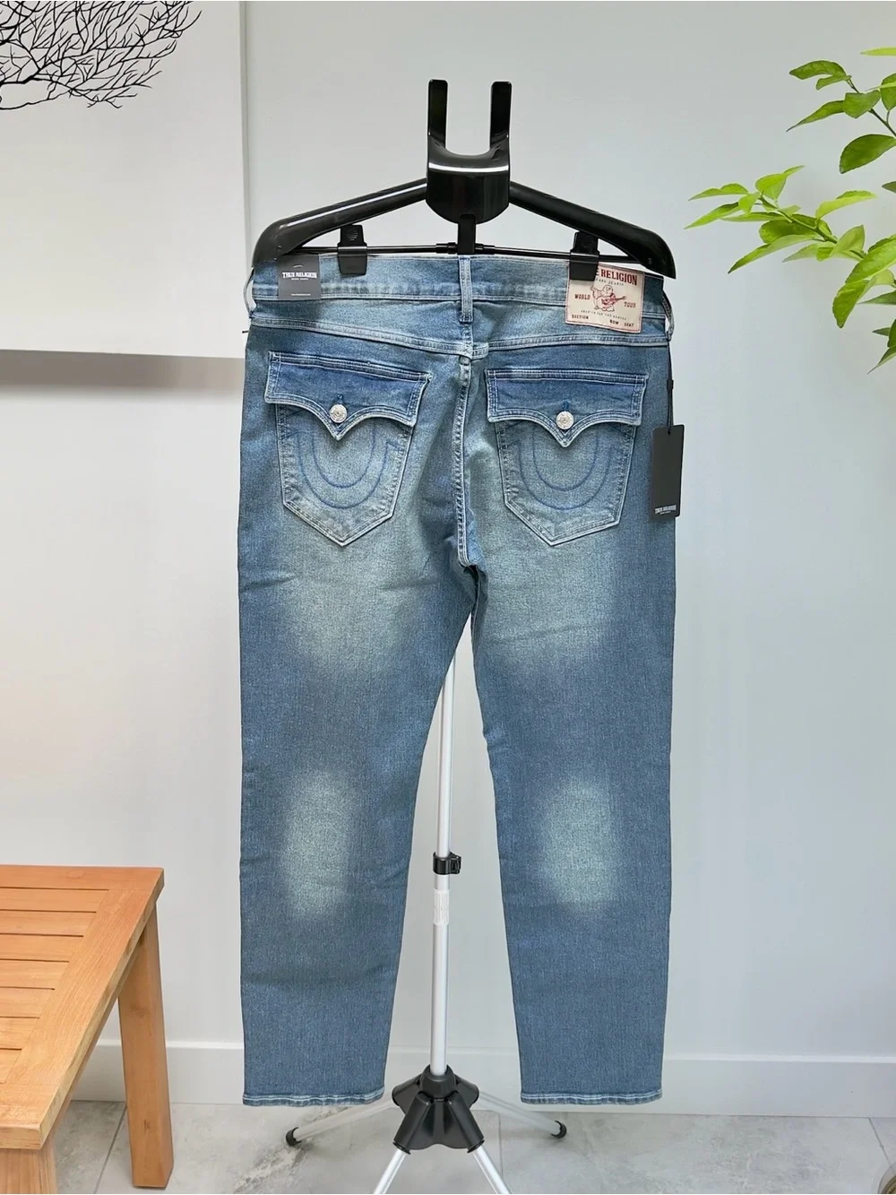 True Religion Men’s Slim Fit Blue Denim Jeans Medium Wash Cotton NWT 34/32